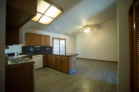 1204 E Fairview Ave, Tulare, CA 93274 photo 11