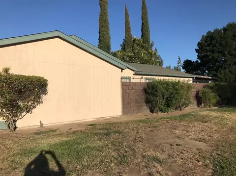 225 E Prospect Ave, Visalia, CA 93291 photo 3