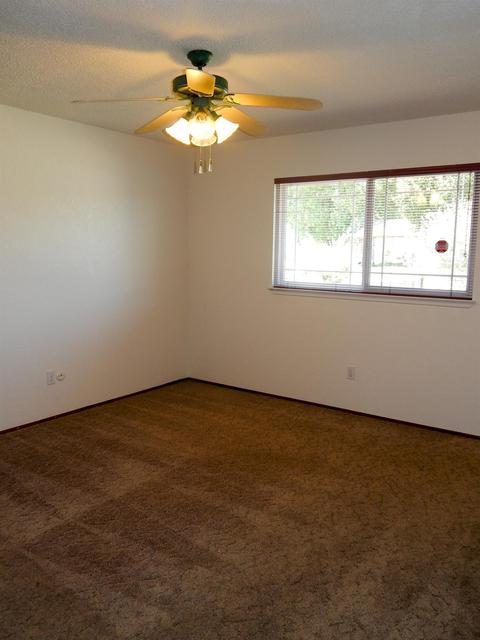 864 Banyan Dr, Lemoore, CA 93245 photo 25