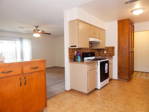 864 Banyan Dr, Lemoore, CA 93245 photo 12
