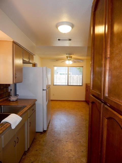 864 Banyan Dr, Lemoore, CA 93245 photo 7