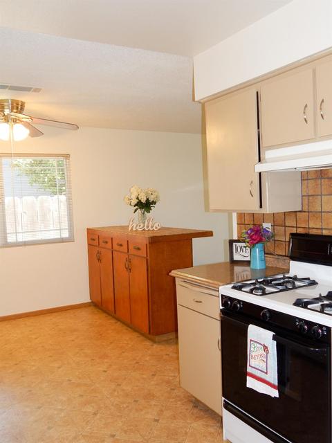 864 Banyan Dr, Lemoore, CA 93245 photo 14