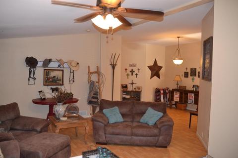 33597 Globe Dr, Springville, CA 93265 photo 2