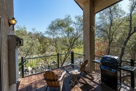 44255 Sierra Dr, Three Rivers, CA 93271 photo 4