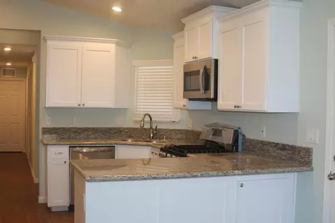 710 Marin Dr, Lemoore, CA 93245 photo 9