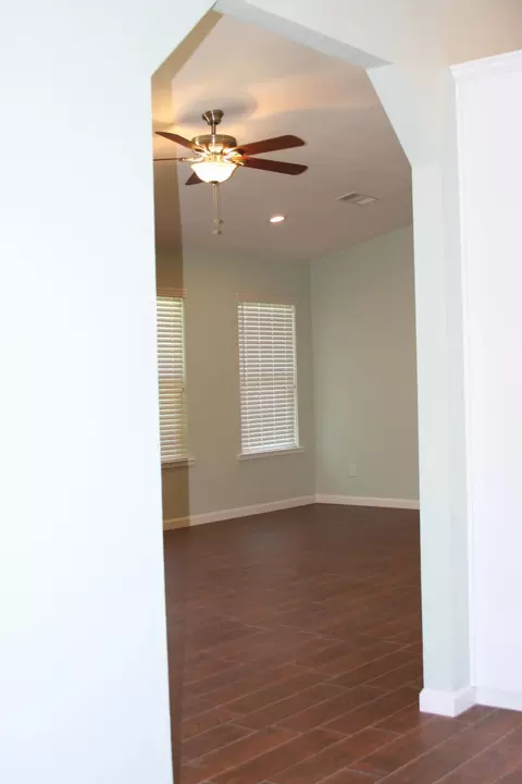 710 Marin Dr, Lemoore, CA 93245 photo 13