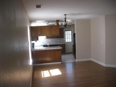 1544 E Prospect Ave, Visalia, CA 93292 photo 2