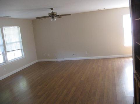 1544 E Prospect Ave, Visalia, CA 93292 photo 4