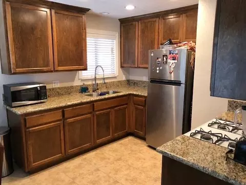 911 S Maple St, Pixley, CA 93256 photo 3