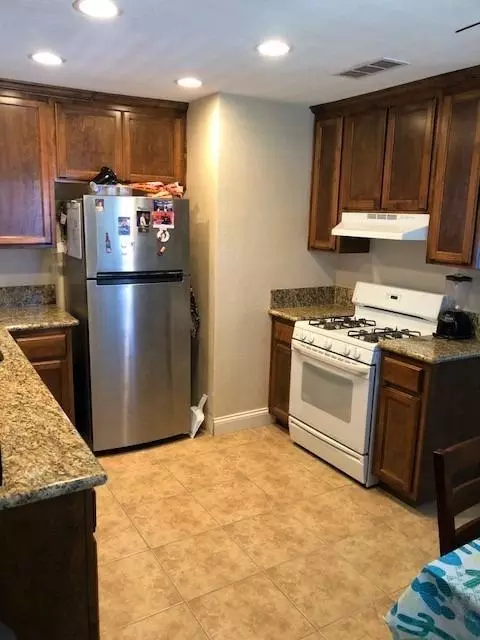 911 S Maple St, Pixley, CA 93256 photo 7