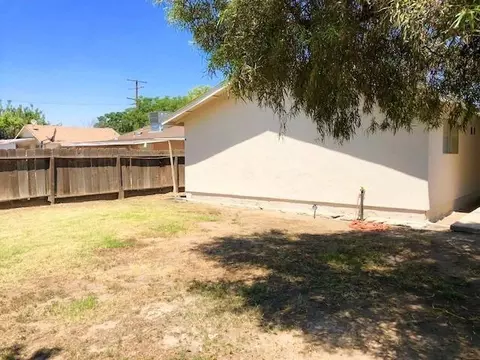 911 S Maple St, Pixley, CA 93256 photo 16