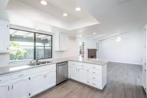 2021 E Harvard Ct, Visalia, CA 93292 photo 11