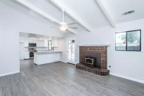 2021 E Harvard Ct, Visalia, CA 93292 photo 14