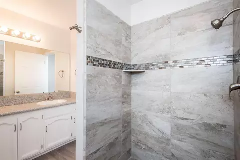 2021 E Harvard Ct, Visalia, CA 93292 photo 18