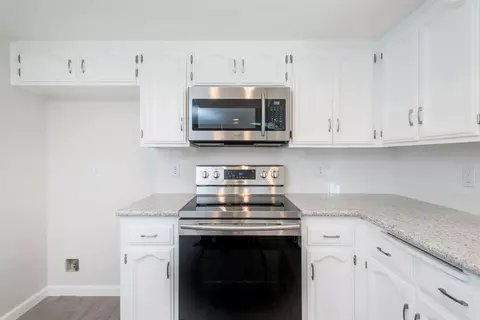 2021 E Harvard Ct, Visalia, CA 93292 photo 10