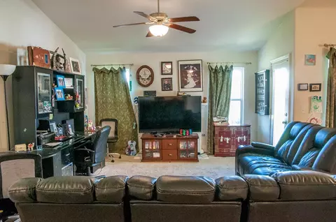 1100 Avalon Dr, Lemoore, CA 93245 photo 10