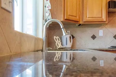 1100 Avalon Dr, Lemoore, CA 93245 photo 7