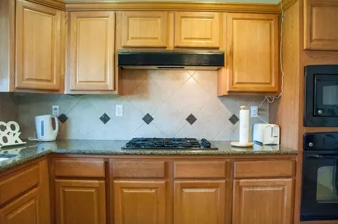1100 Avalon Dr, Lemoore, CA 93245 photo 8