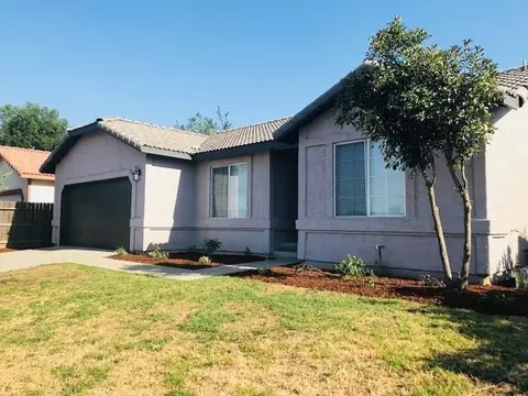 1836 E Douglas Ave, Visalia, CA 93292 photo 2