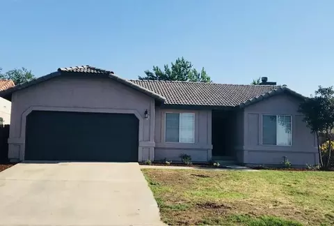 1836 E Douglas Ave, Visalia, CA 93292 photo 1