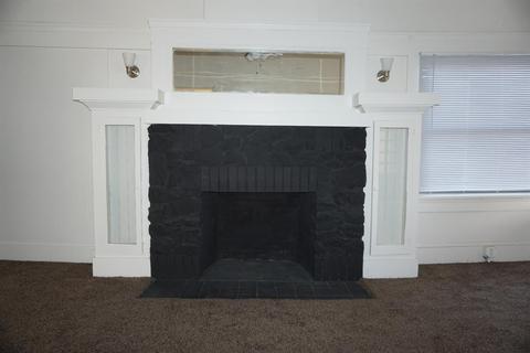 388 N L St, Dinuba, CA 93618 photo 5