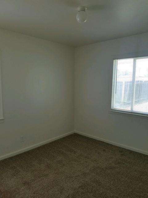 521 E Laurel Ave, Visalia, CA 93292 photo 5
