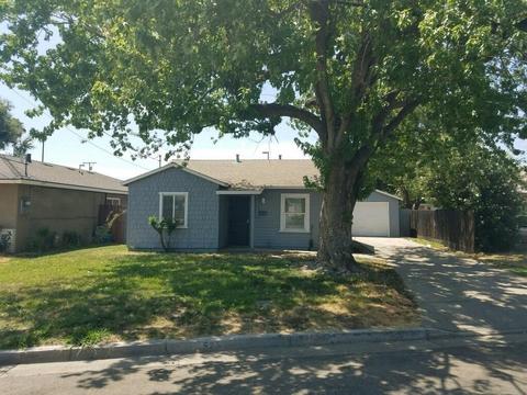 521 E Laurel Ave, Visalia, CA 93292 photo 1