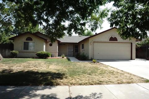 731 Oporto St, Lemoore, CA 93245 photo 2
