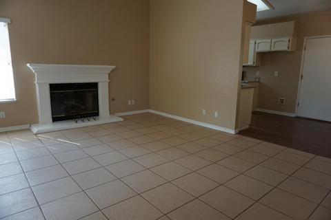 731 Oporto St, Lemoore, CA 93245 photo 5