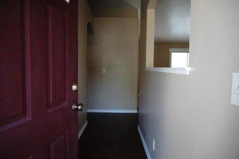 731 Oporto St, Lemoore, CA 93245 photo 3