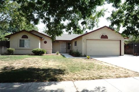 731 Oporto St, Lemoore, CA 93245 photo 1