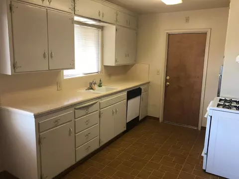 700 E Cedar St, Exeter, CA 93221 photo 9