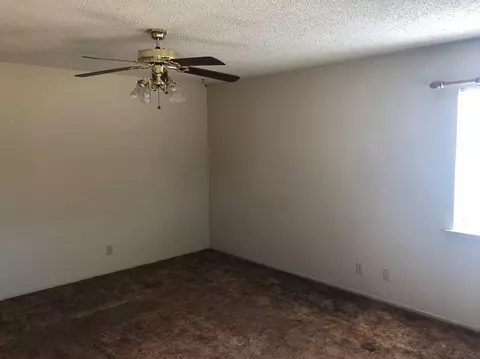 700 E Cedar St, Exeter, CA 93221 photo 5
