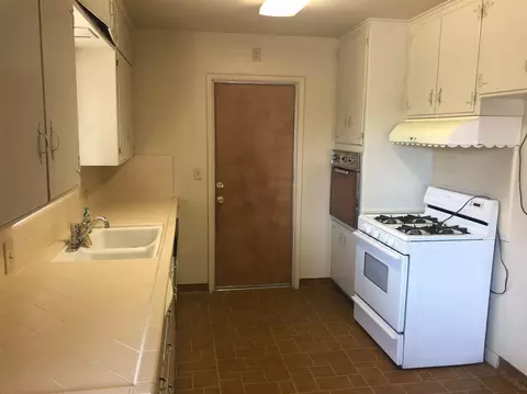 700 E Cedar St, Exeter, CA 93221 photo 8