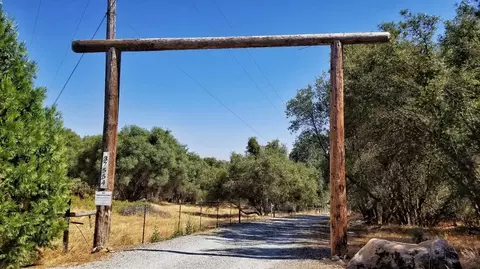 37554 E Kings Canyon Rd, Dunlap, CA 93621 photo 2