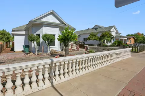 541 S Kaweah Ave, Exeter, CA 93221 photo 3