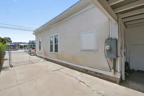 541 S Kaweah Ave, Exeter, CA 93221 photo 9