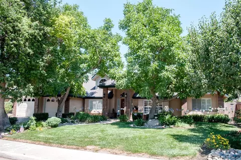 2536 E Vassar Ct, Visalia, CA 93292 photo 1