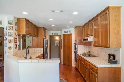 2536 E Vassar Ct, Visalia, CA 93292 photo 26