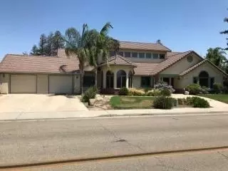 1029 E Sequoia Dr, Dinuba, CA 93618 photo 1