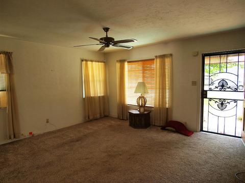 261 S Francis Ave, Exeter, CA 93221 photo 4