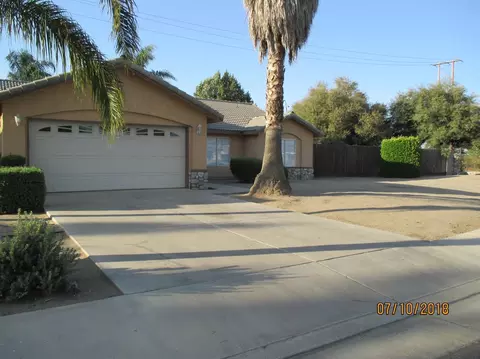 540 E Conway Ct, Visalia, CA 93292 photo 2