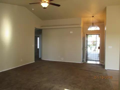 540 E Conway Ct, Visalia, CA 93292 photo 5