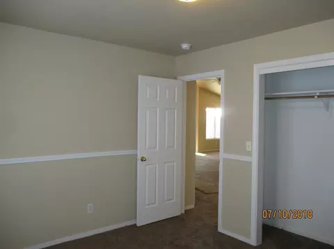 540 E Conway Ct, Visalia, CA 93292 photo 11