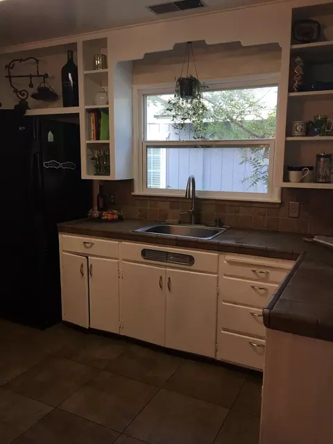 905 E Academy Ave, Tulare, CA 93274 photo 15
