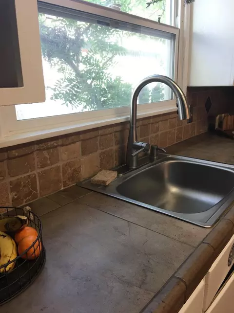 905 E Academy Ave, Tulare, CA 93274 photo 17