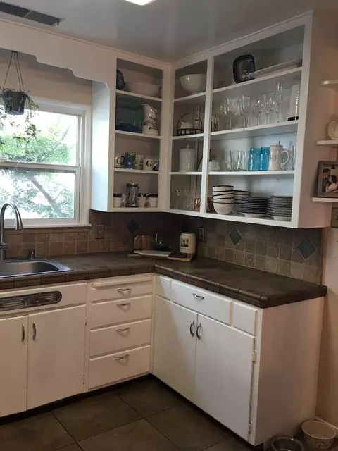 905 E Academy Ave, Tulare, CA 93274 photo 19