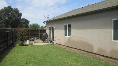 431 E Riverbend Ct, Visalia, CA 93291 photo 21