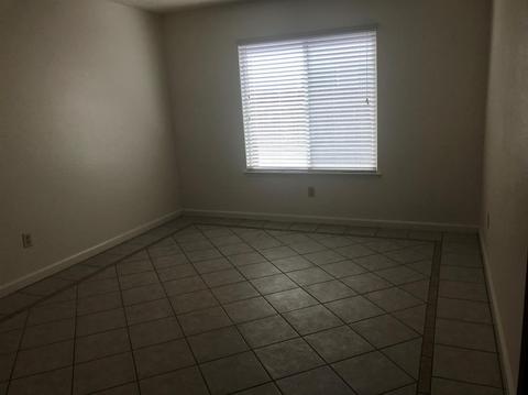 2008 E Hillcrest Dr, Visalia, CA 93292 photo 11