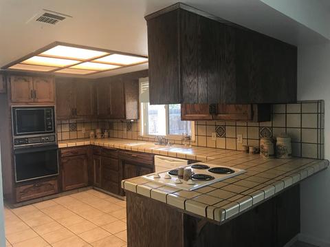 2008 E Hillcrest Dr, Visalia, CA 93292 photo 9